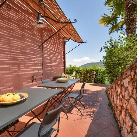 فيلة Villino Martini مارشيانا